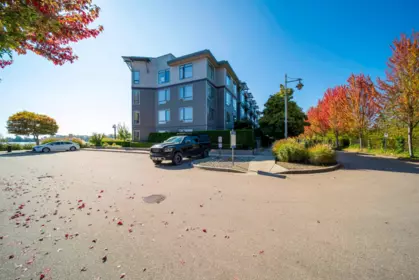 Outdoor Kitchen Photo of 207 14300 Riverport Way, Richmond, BC