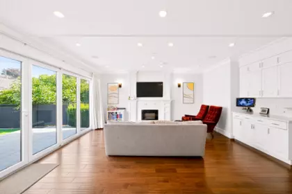 Breakfast Nook Photo of 1433 W 48th Avenue, Vancouver, BC