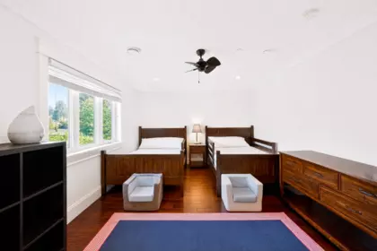 Hallway Photo of 1433 W 48th Avenue, Vancouver, BC