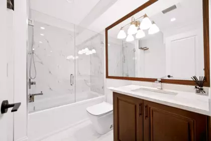 Hot Tub / Spa Photo of 1433 W 48th Avenue, Vancouver, BC
