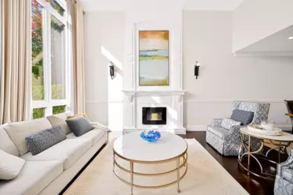 Living Room Photo of 1433 W 48th Avenue, Vancouver, BC
