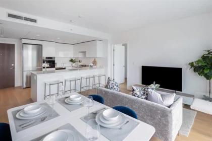 605 5788 Gilbert Road, Richmond, BC, Richmond — Apartment/Condo for sale