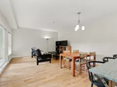 224 9655 King George Boulevard, Surrey, BC