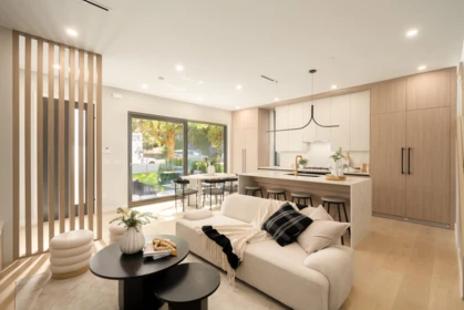 Family Room Photo of 1 2941 W 29th Avenue, Vancouver, BC