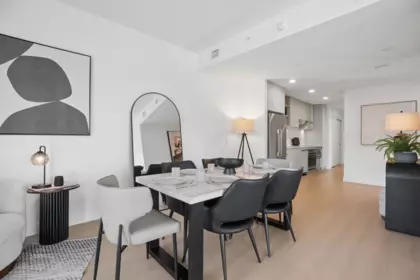 321 422 E 3rd Street, North Vancouver, BC, North Vancouver — Apartment/Condo for sale