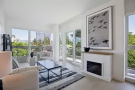 321 422 E 3rd Street, North Vancouver, BC