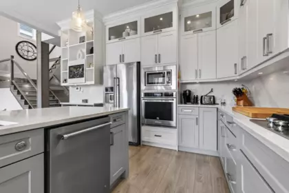 Kitchen Island Photo of 4404 Emily Carr Place, Abbotsford, BC