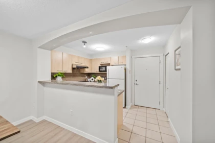 Breakfast Nook Photo of 6106 5117 Garden City Road, Richmond, BC
