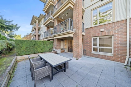 Garden / Landscaping Photo of 6106 5117 Garden City Road, Richmond, BC
