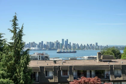 Guest Bathroom Photo of 305 310 W 3rd Street, North Vancouver, BC