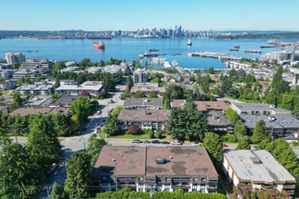 Outdoor Deck Photo of 305 310 W 3rd Street, North Vancouver, BC