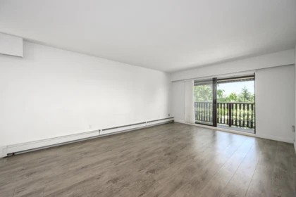 Walk-In Closet Photo of 305 310 W 3rd Street, North Vancouver, BC