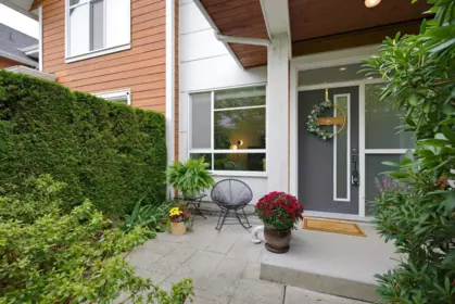 8 15918 Mountain View Drive, White Rock, BC, White Rock — Apartment/Condo for sale