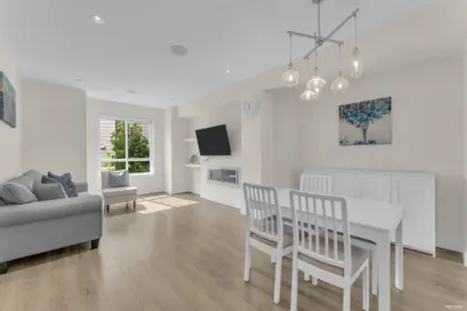 44 1670 160 Street, Surrey, BC, Surrey — Townhouse for sale