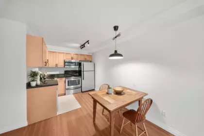 108 251 W 4th Street, North Vancouver, BC, North Vancouver — Apartment/Condo for sale