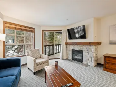 249 4899 Painted Cliff Road, Whistler, BC, Whistler — Apartment/Condo for sale