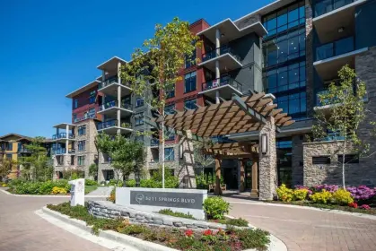207 5011 Springs Boulevard, Tsawwassen, BC, Tsawwassen — Apartment/Condo for sale