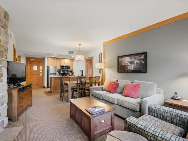 322D 2036 London Lane, Whistler, BC, Whistler — Apartment/Condo for sale