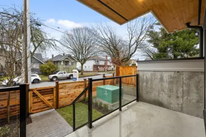 1176 E 26 Avenue, Vancouver, BC, Vancouver — Half Duplex for sale