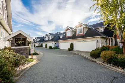 25 19977 71 Avenue, Langley, BC, Langley — Townhouse for sale