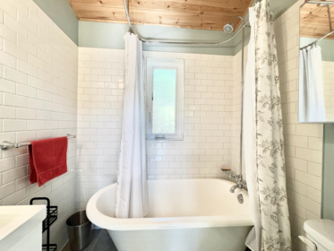 Mudroom Photo of 362 Barque Road, Mayne Island, BC
