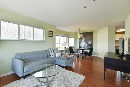 208 5711 Mermaid Street, Sechelt, BC, Sechelt — Apartment/Condo for sale