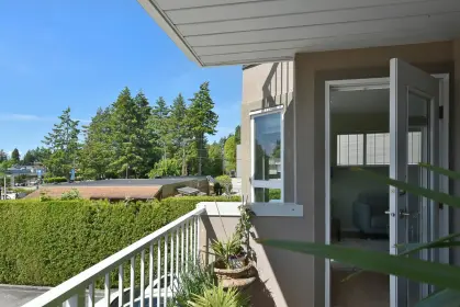 208 5711 Mermaid Street, Sechelt, BC, Sechelt — Apartment/Condo for sale