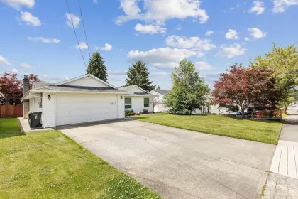 9397 213 Street, Langley, BC, Langley — Single Family Residence for sale