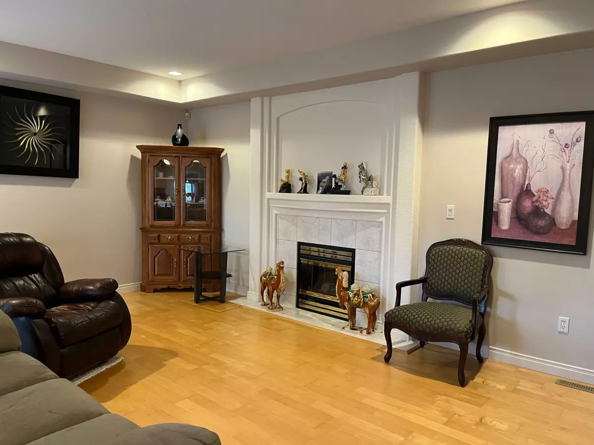 Bedroom 3 Photo of 3022 Plateau Boulevard, Coquitlam, BC