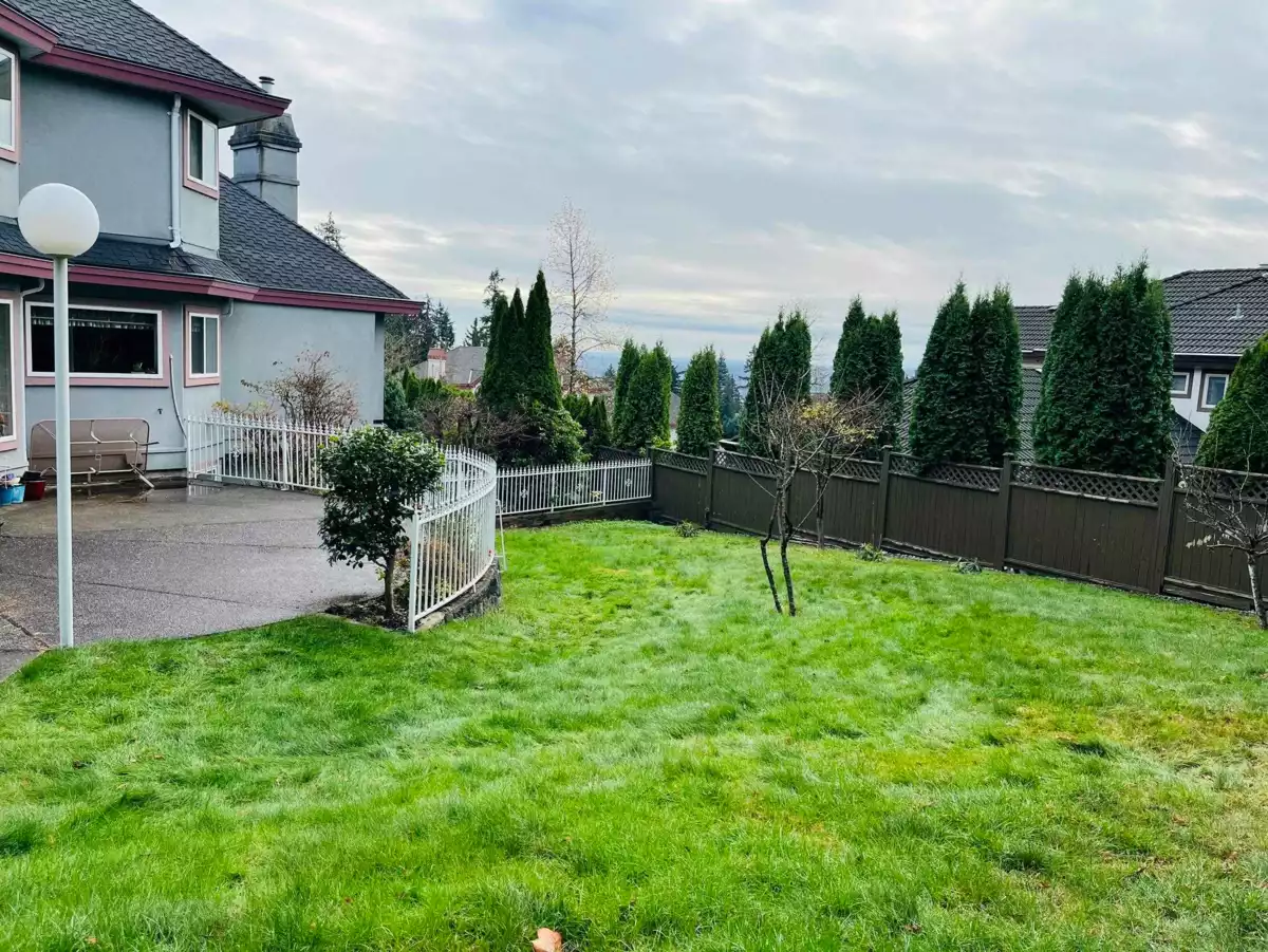 Swimming Pool Photo of 3022 Plateau Boulevard, Coquitlam, BC