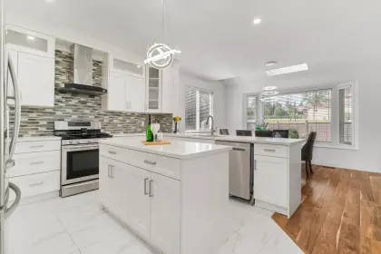6151 166a Street, Surrey, BC, Surrey — Single Family Residence for sale