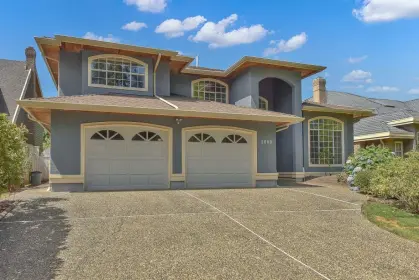 5600 Cornwall Drive, Richmond, BC, Richmond — Single Family Residence for sale