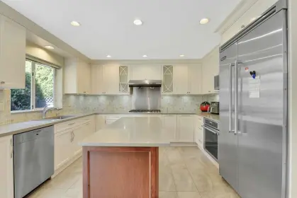 5600 Cornwall Drive, Richmond, BC, Richmond — Single Family Residence for sale