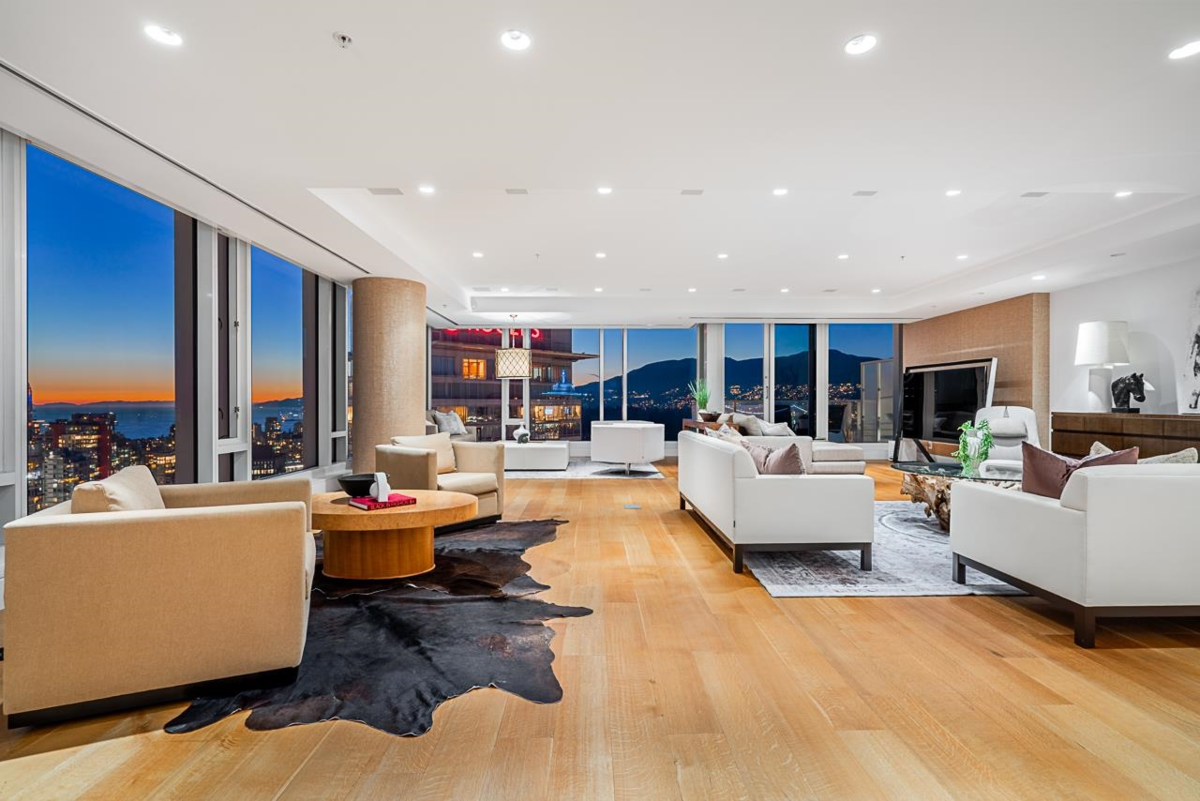 Guest Bathroom Photo of 4602 1011 W Cordova Street, Vancouver, BC