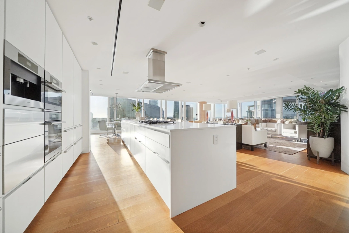 Outdoor Deck Photo of 4602 1011 W Cordova Street, Vancouver, BC