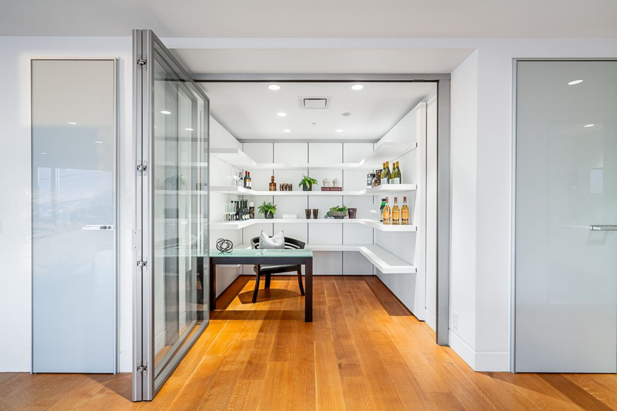 Powder Room Photo of 4602 1011 W Cordova Street, Vancouver, BC