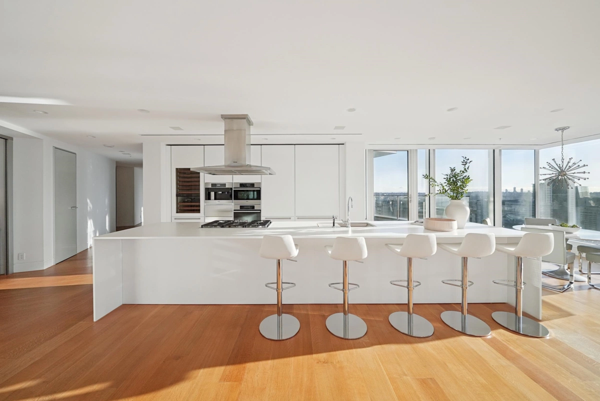 Street View Photo of 4602 1011 W Cordova Street, Vancouver, BC