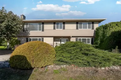 5723 49b Avenue, Delta, BC, Delta — Single Family Residence for sale