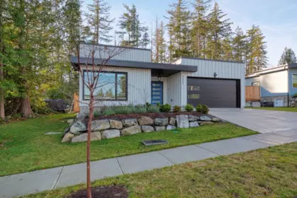 5409 Stellar Way, Sechelt, BC, Sechelt — Single Family Residence for sale