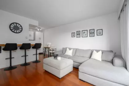 111 175 E 4th Street, North Vancouver, BC, North vancouver — Apartment/Condo for sale
