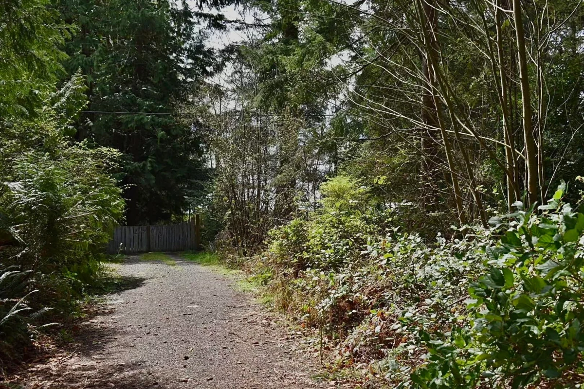 Dining Area Photo of 2763 Lower Road, Roberts Creek, BC