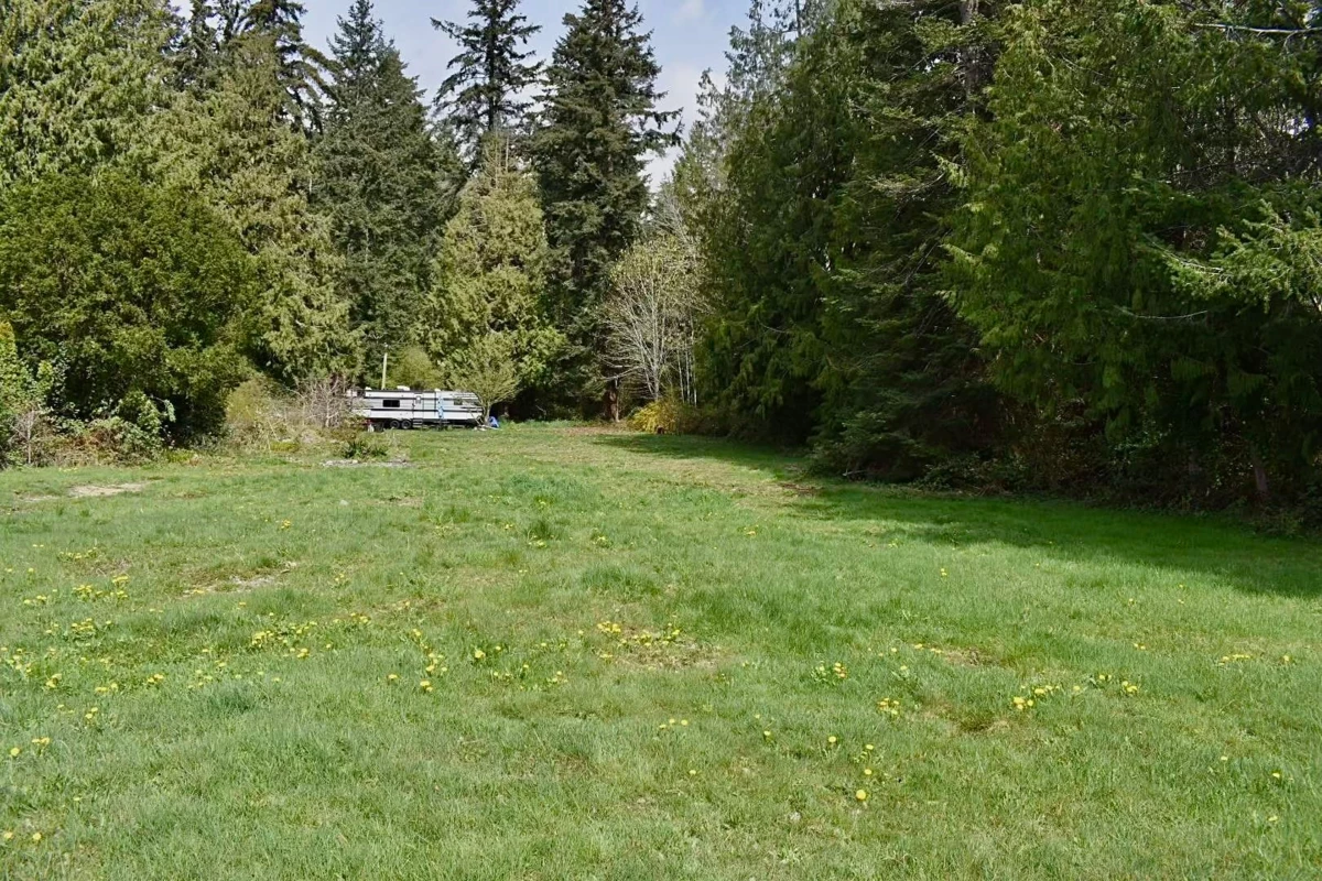 Loft / Bonus Room Photo of 2763 Lower Road, Roberts Creek, BC
