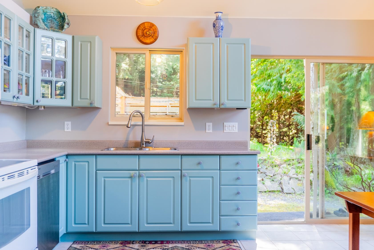 Kitchen Island Photo of 2609 Dory Way, Pender Island, BC