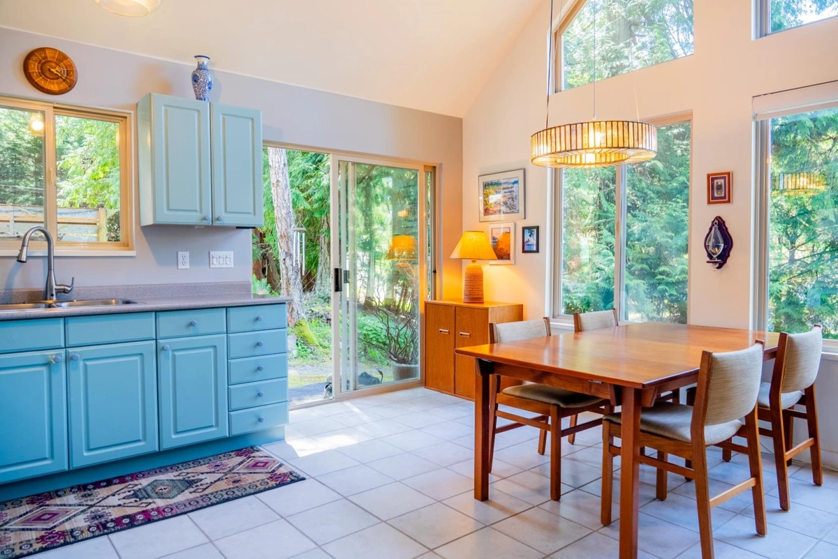 Kitchen Photo of 2609 Dory Way, Pender Island, BC