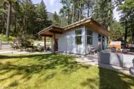 MLS R2997576