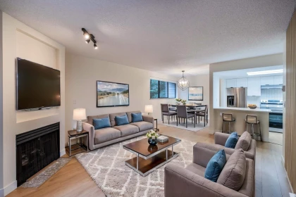 104 2925 Glen Drive, Coquitlam, BC, Coquitlam — Apartment/Condo for sale