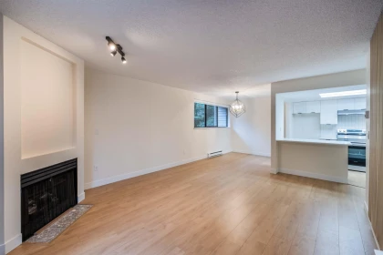 104 2925 Glen Drive, Coquitlam, BC, Coquitlam — Apartment/Condo for sale