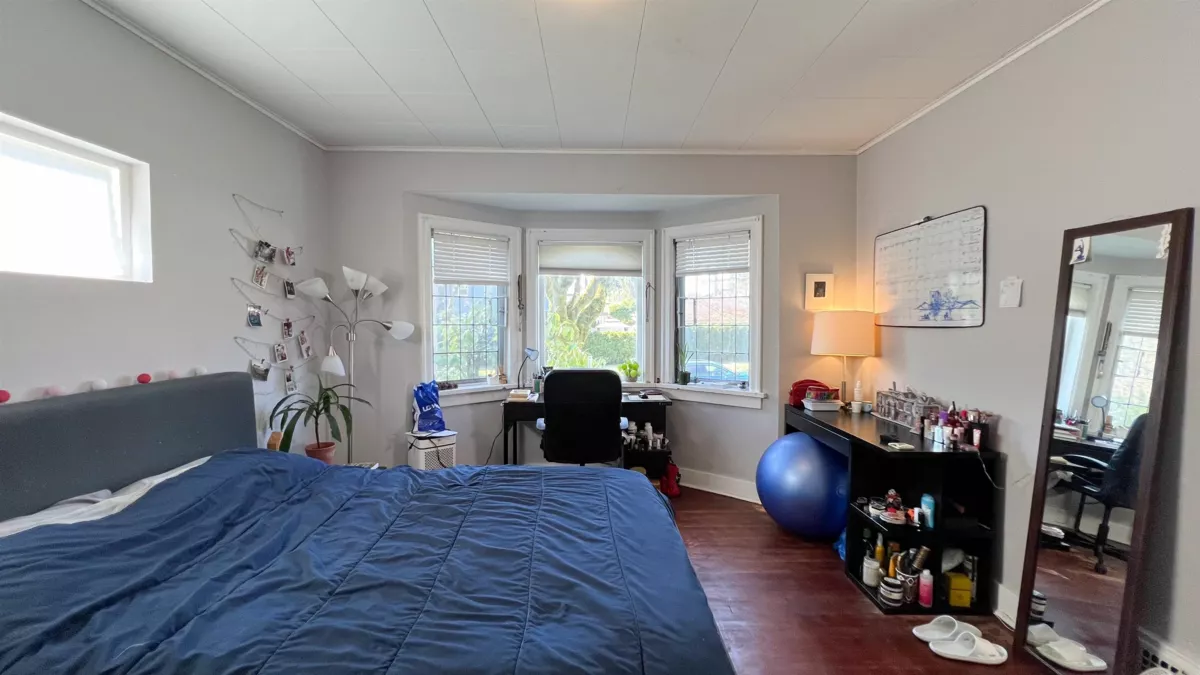 Primary Bedroom Photo of 3088 Discovery Street, Vancouver, BC