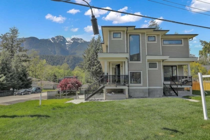 1139 Axen Road, Squamish, BC, Squamish — Half Duplex for sale