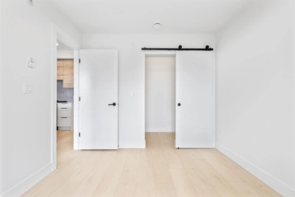 Primary Bedroom Photo of 408 30490 Cardinal Avenue, Abbotsford, BC